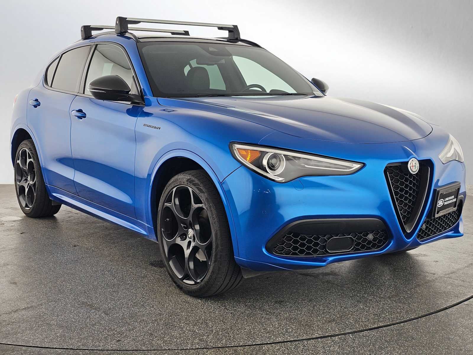 2023 Alfa Romeo Stelvio Estrema