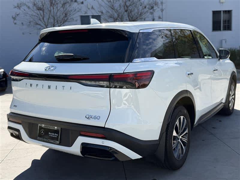 2024 INFINITI QX60 PURE