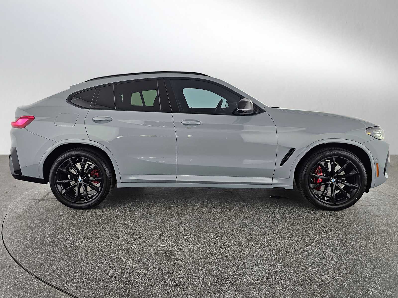 2024 BMW X4 M40i