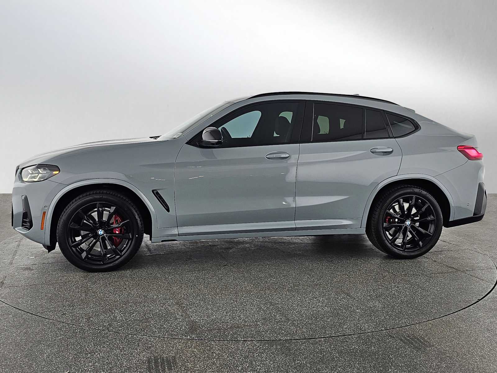 2024 BMW X4 M40i