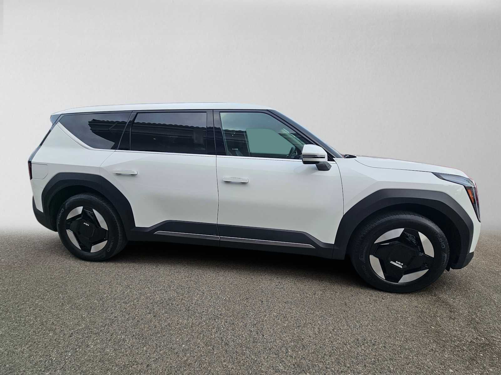 2024 Kia EV9 Light Long Range