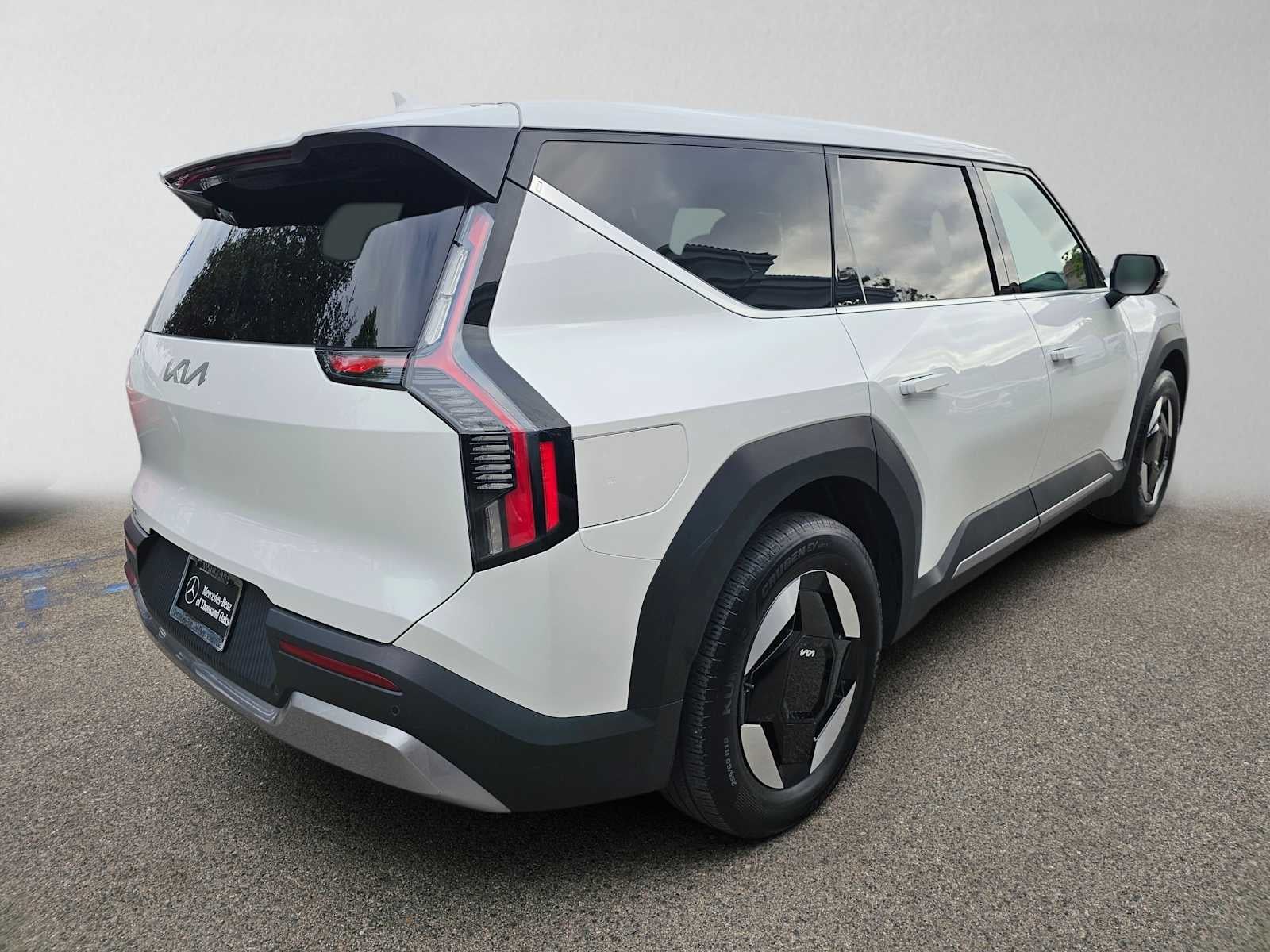 2024 Kia EV9 Light Long Range