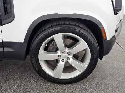 2024 Land Rover Defender SE