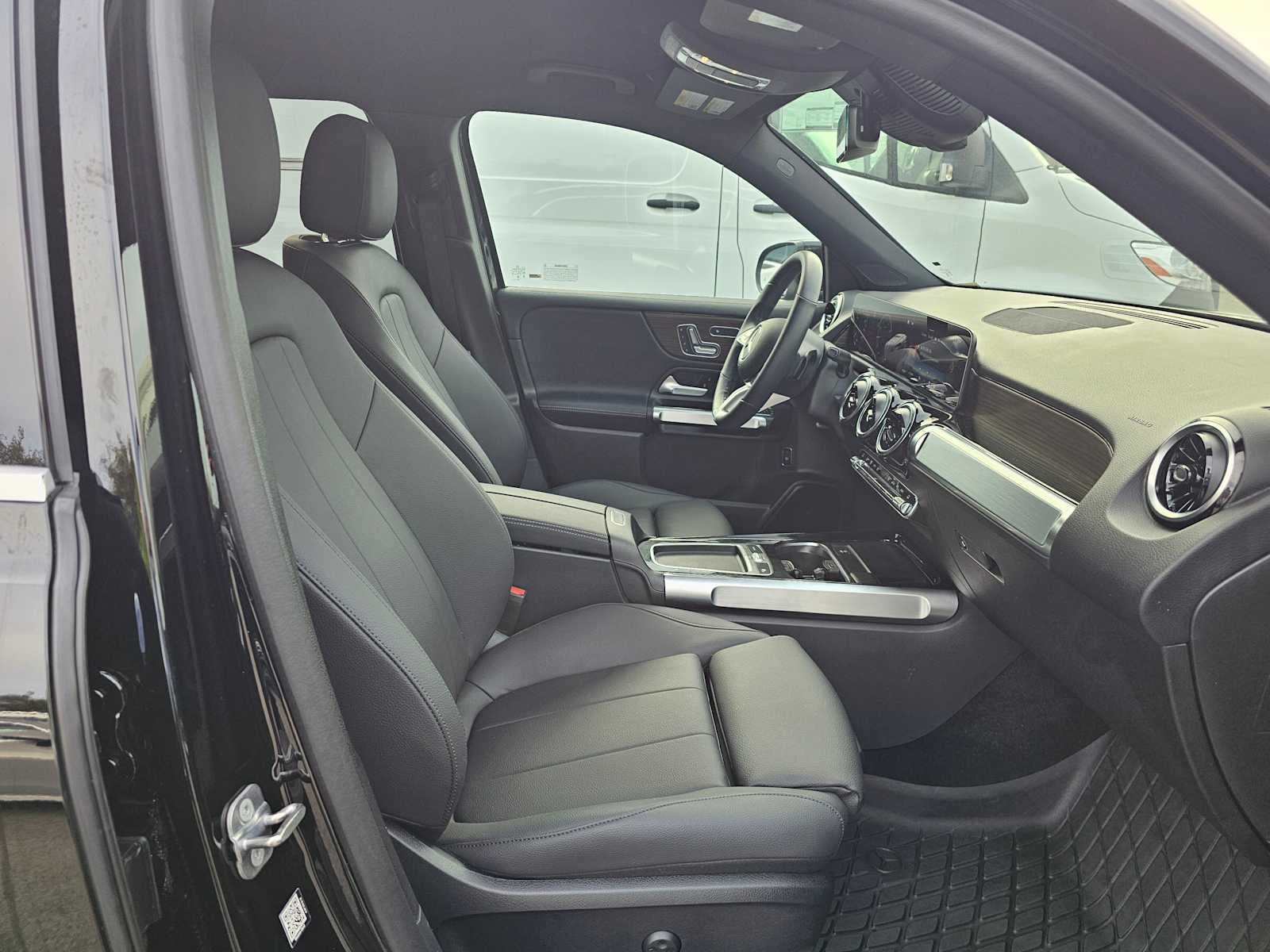 2026 Mercedes-Benz GLB 250 SUV