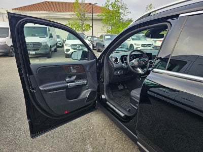 2026 Mercedes-Benz GLB 250 SUV
