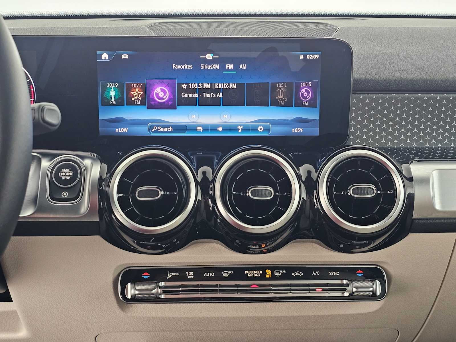 2026 Mercedes-Benz GLB 250 SUV