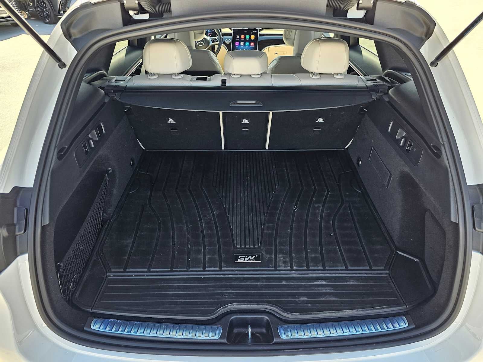 2025 Mercedes-Benz GLC 300 SUV