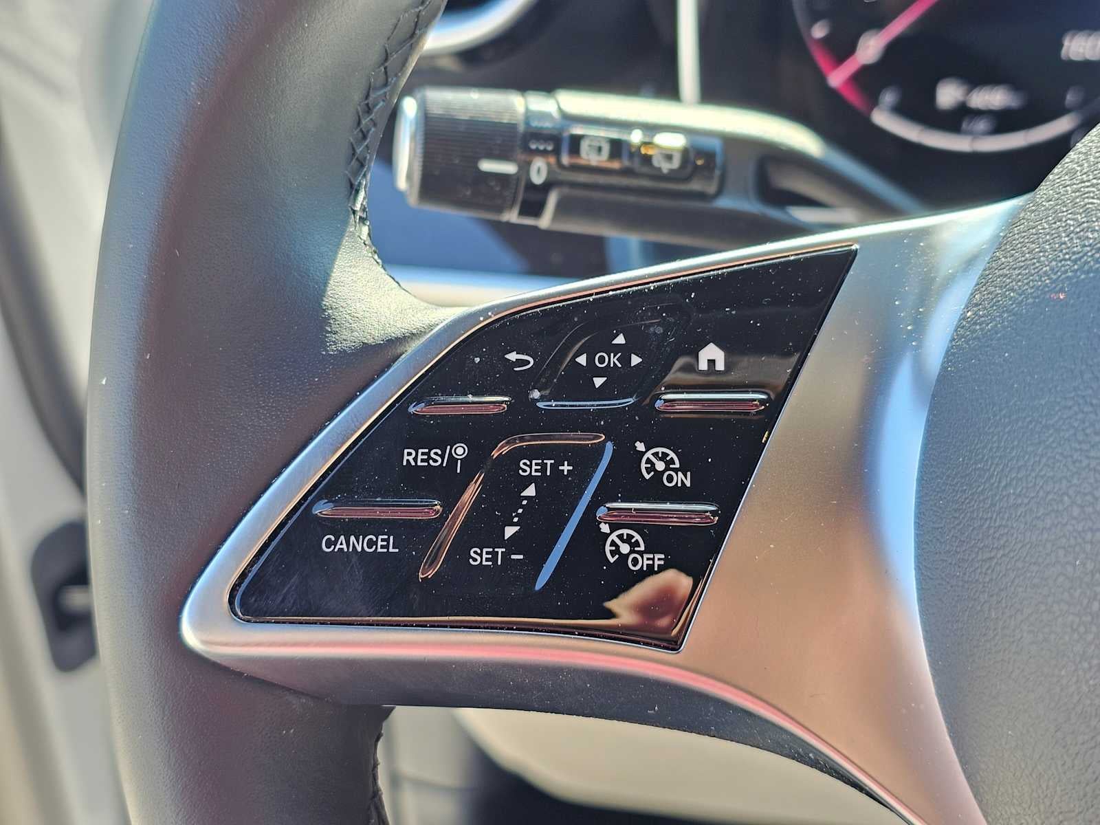 2025 Mercedes-Benz GLC 300 SUV