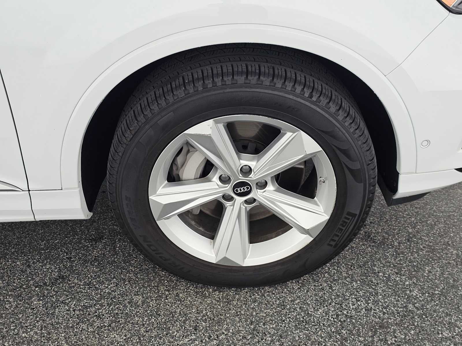 2023 Audi Q7 Premium Plus