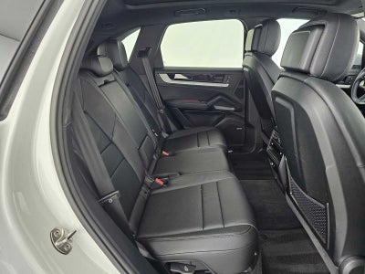 2025 Porsche Cayenne AWD