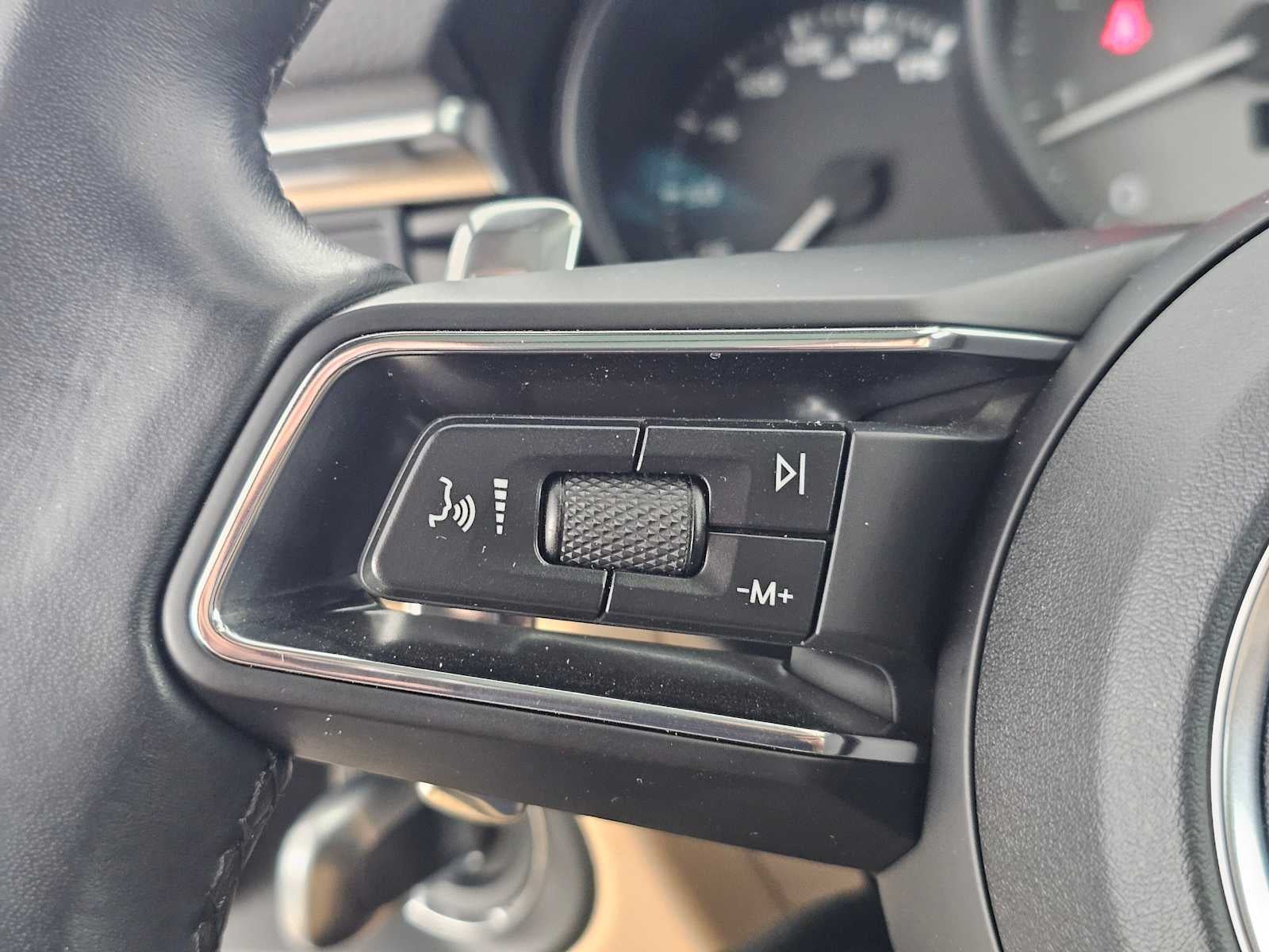 2024 Porsche Macan S