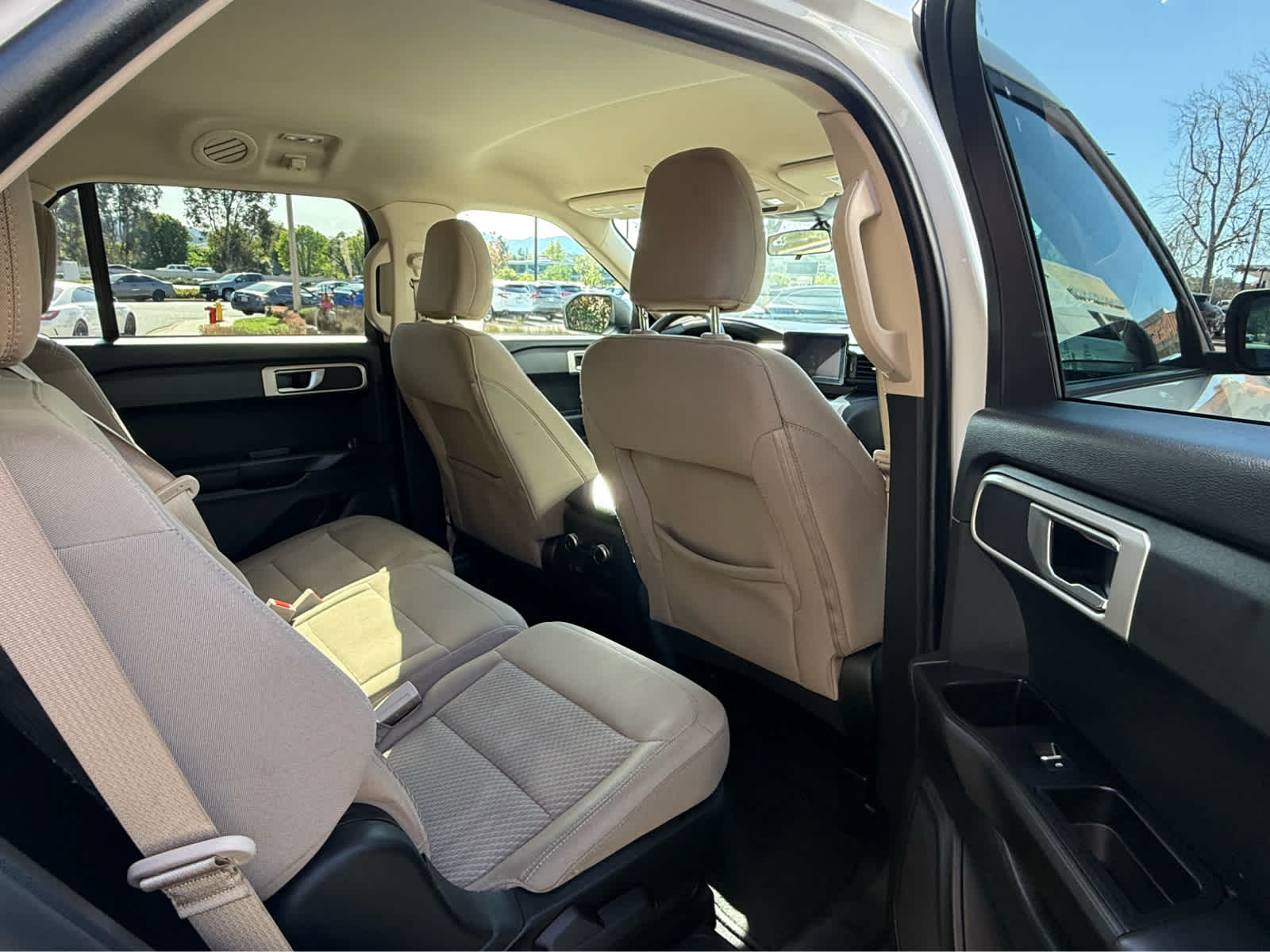 2022 Ford Explorer Base