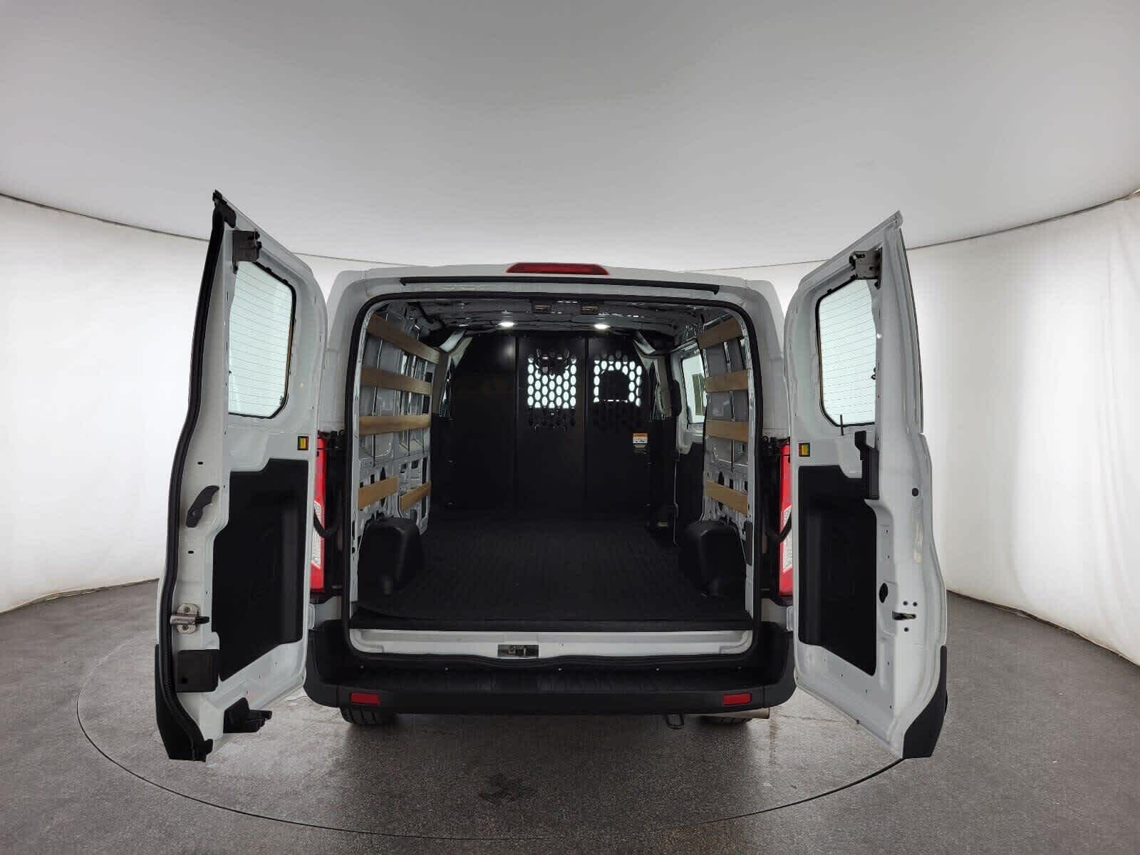 2025 Ford Transit Cargo Van T-250 130" Low Rf 9070 GVWR RWD