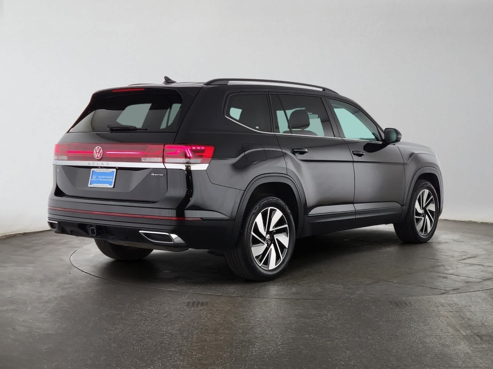 2025 Volkswagen Atlas 2.0T SE w/Technology