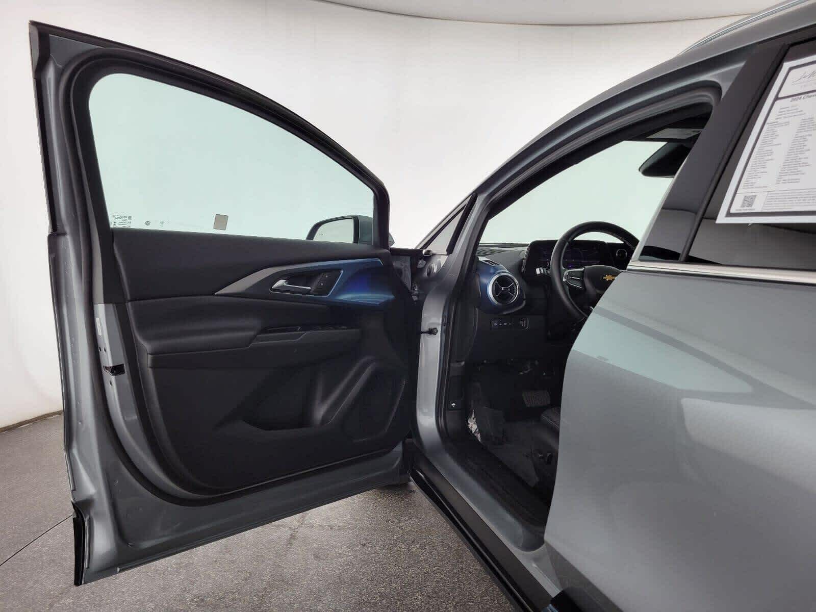 2024 Chevrolet Equinox EV LT