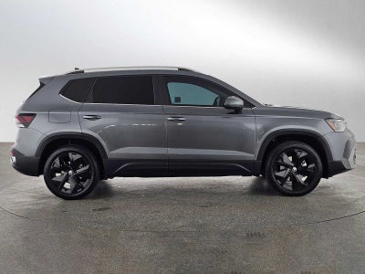 2026 Volkswagen Taos SE