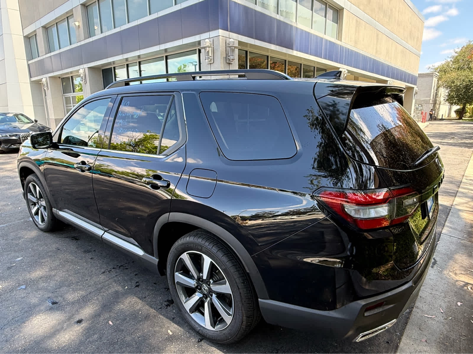 2025 Honda Pilot Touring