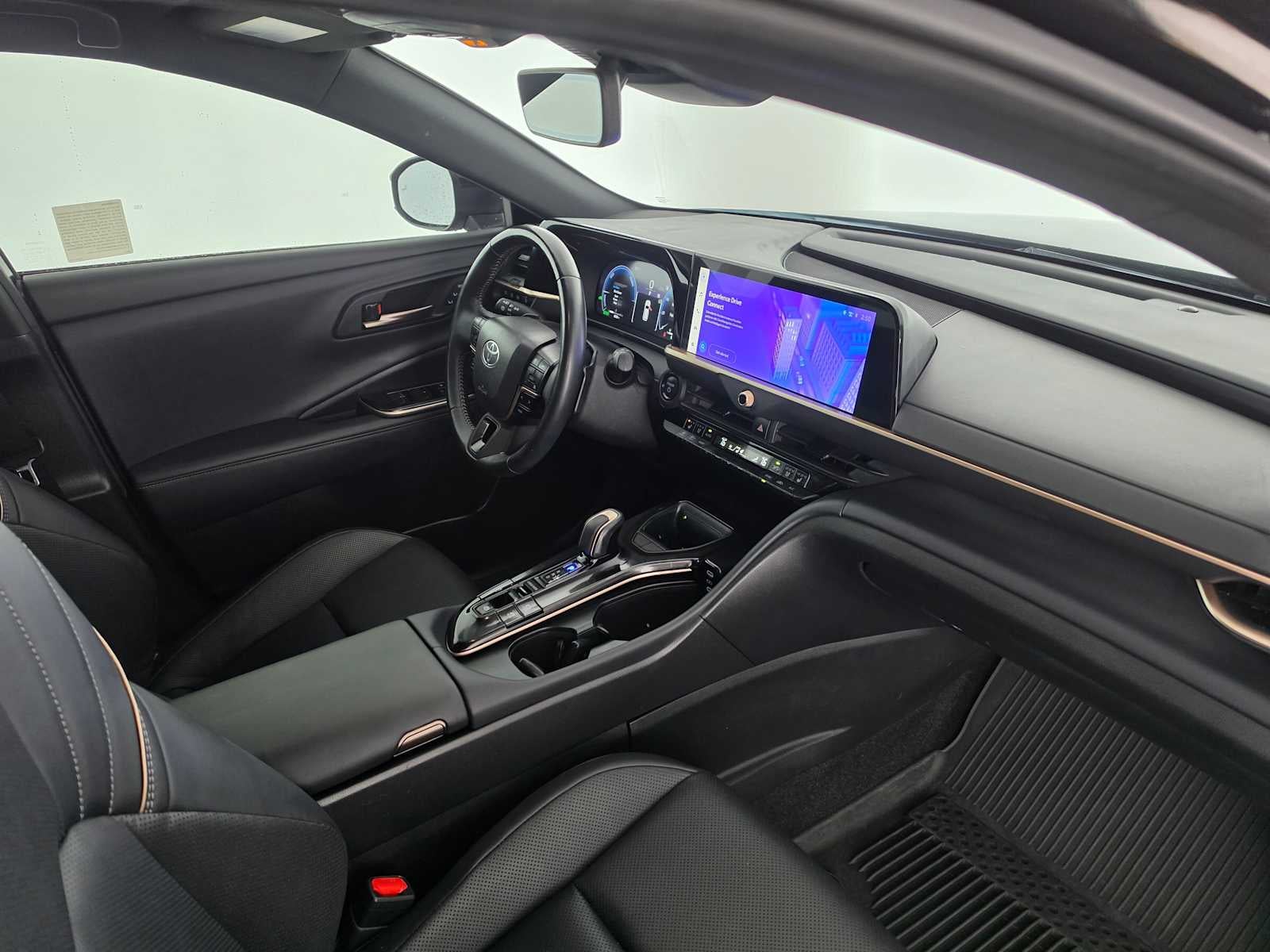 2025 Toyota Crown Signia XLE