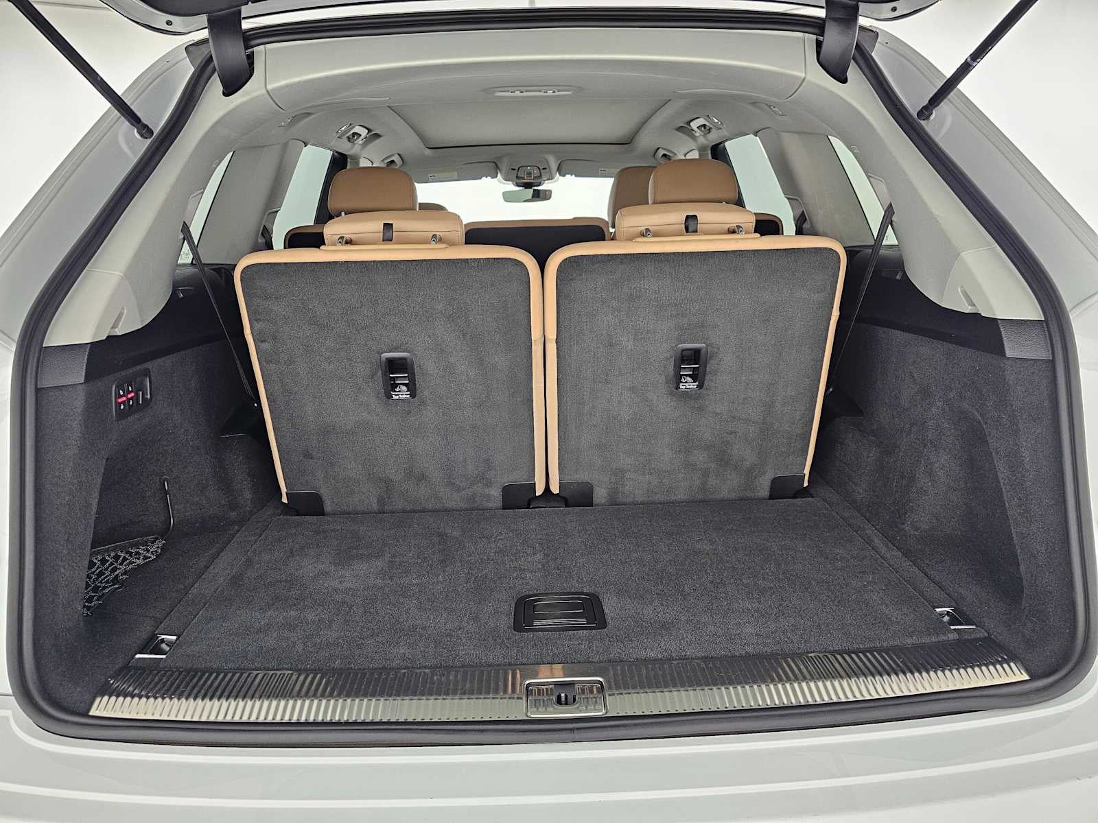 2023 Audi Q7 Premium Plus