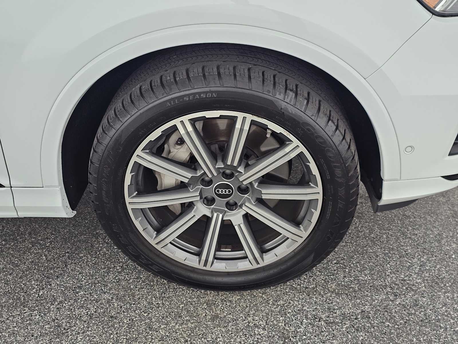 2023 Audi Q7 Premium Plus