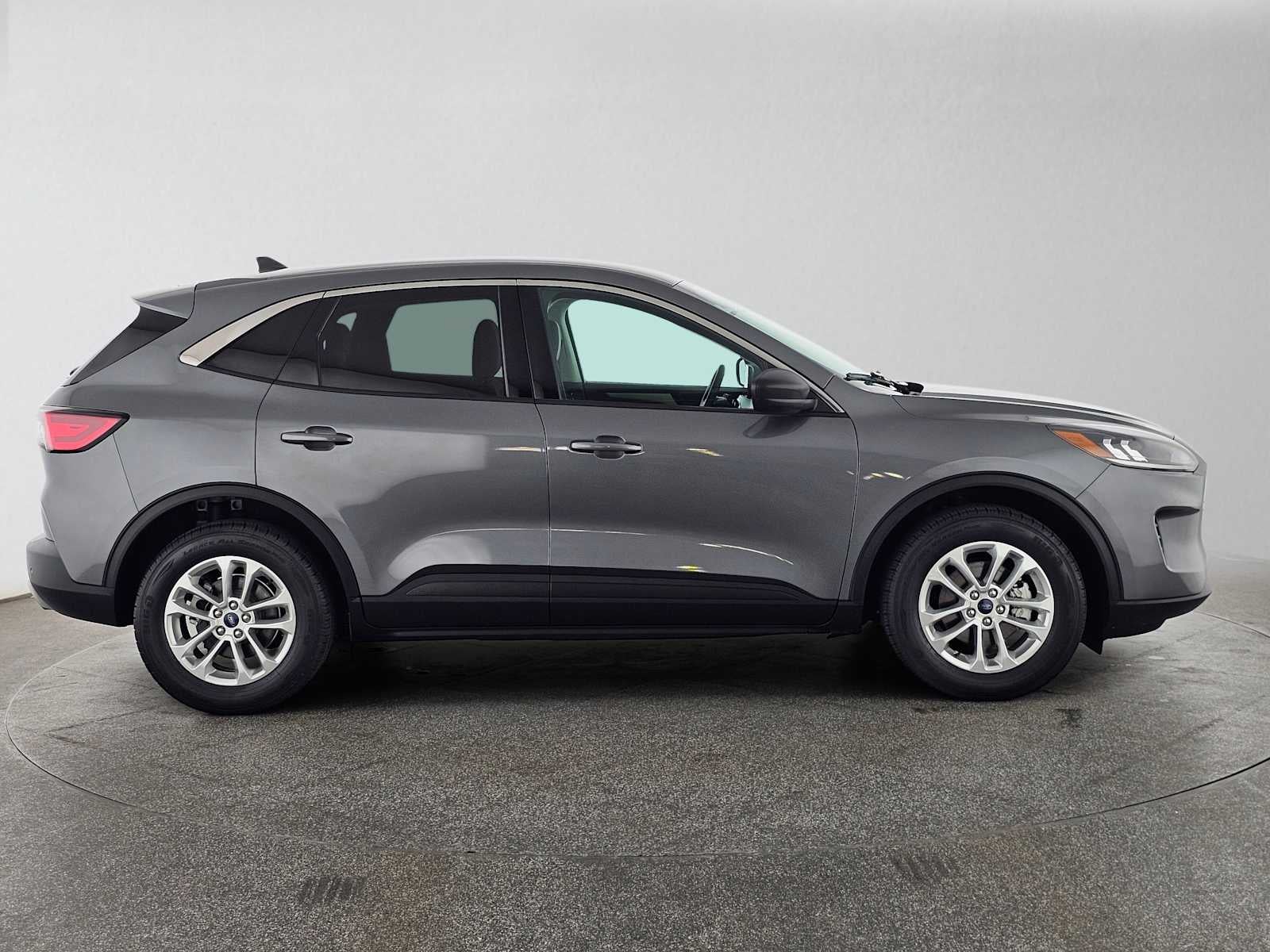 2022 Ford Escape SE Hybrid