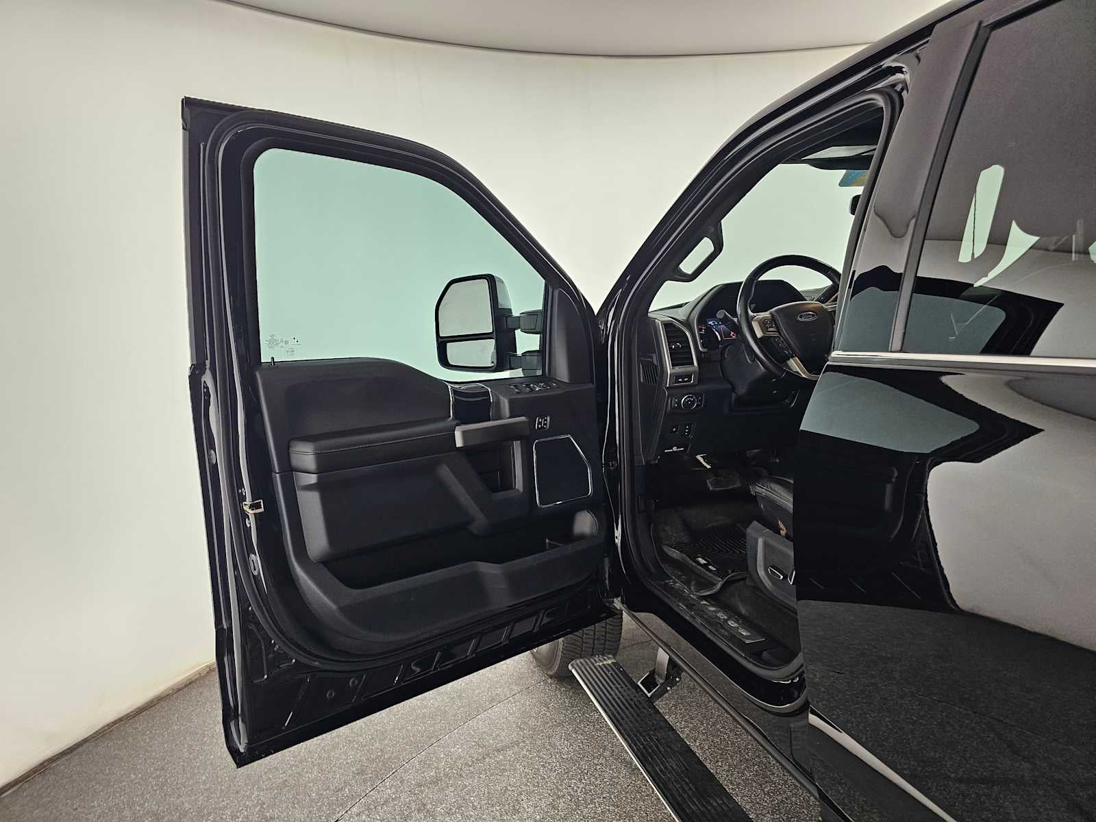 2022 Ford Super Duty F-250 SRW Platinum