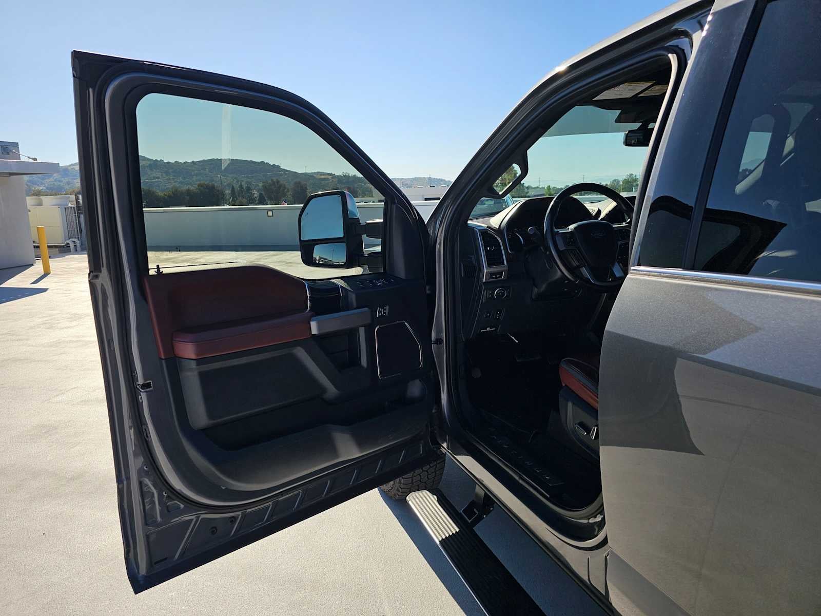 2022 Ford Super Duty F-350 SRW Pickup Platinum