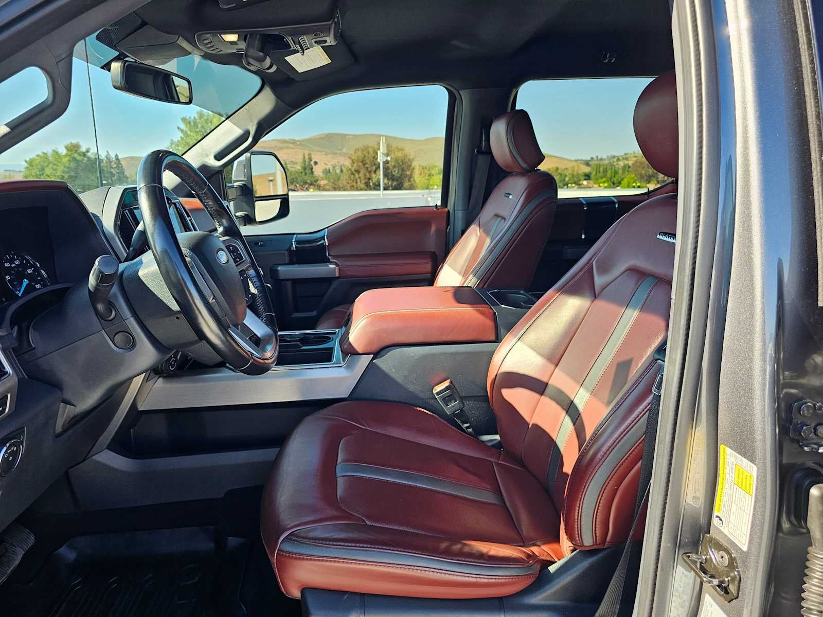 2022 Ford Super Duty F-350 SRW Pickup Platinum