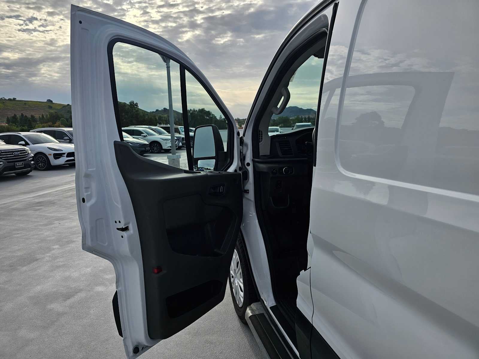 2024 Ford Transit Cargo Van T-250 130" Low Rf 9070 GVWR RWD
