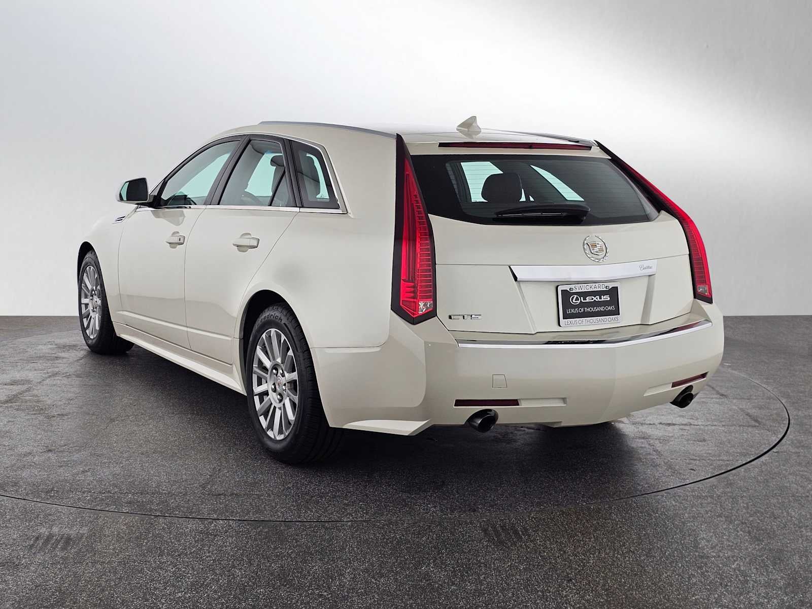 2010 Cadillac CTS Wagon Luxury