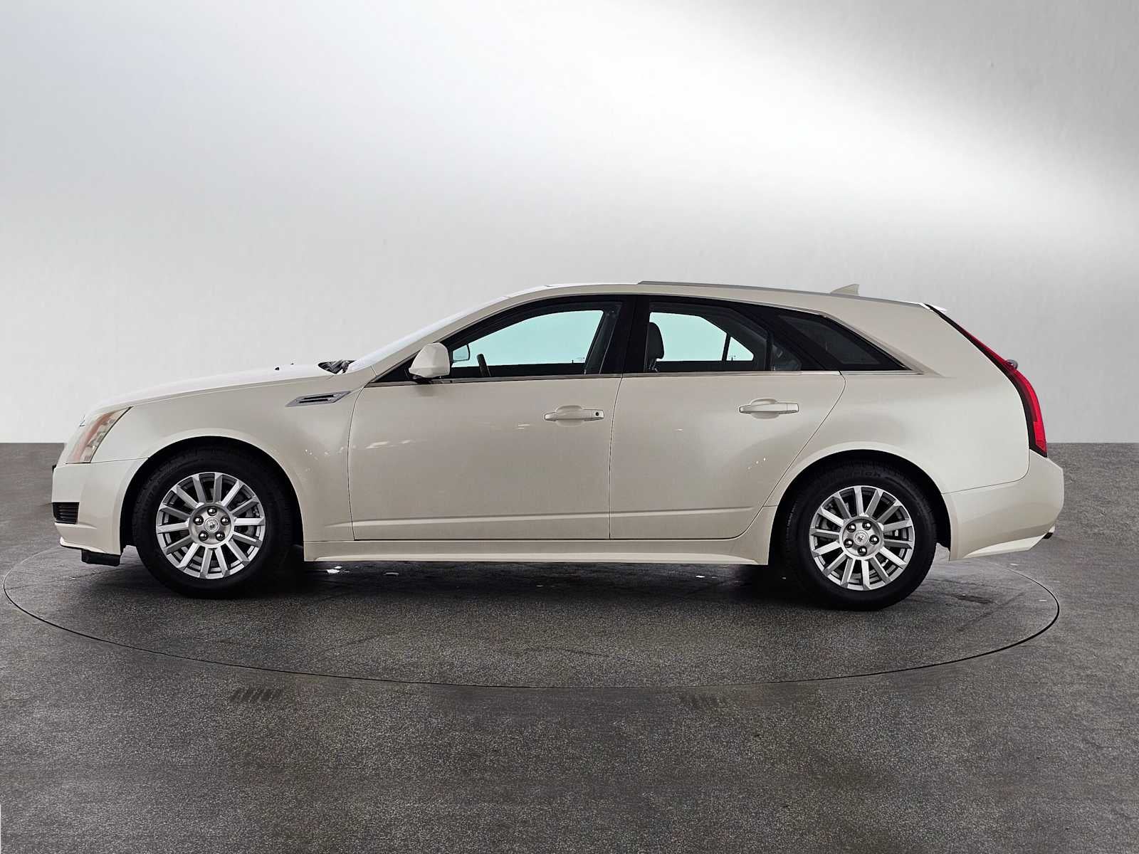 2010 Cadillac CTS Wagon Luxury