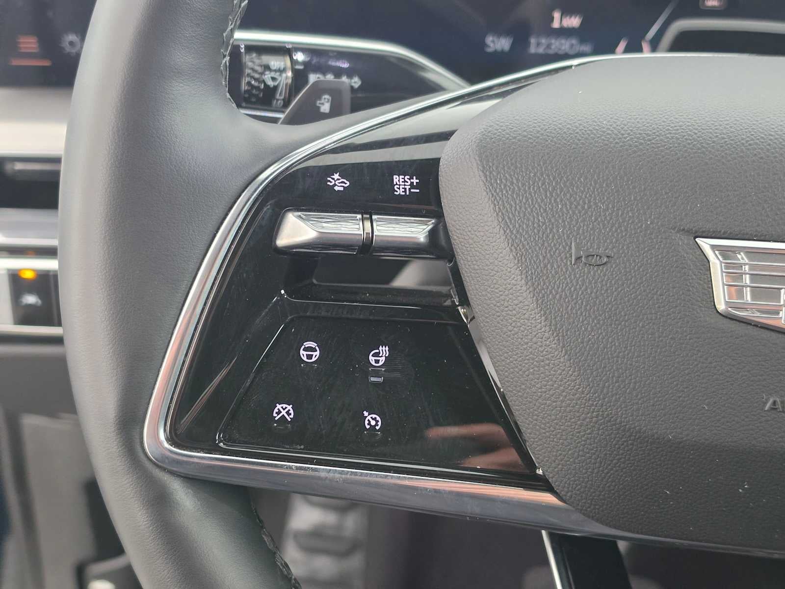 2024 Cadillac LYRIQ Sport