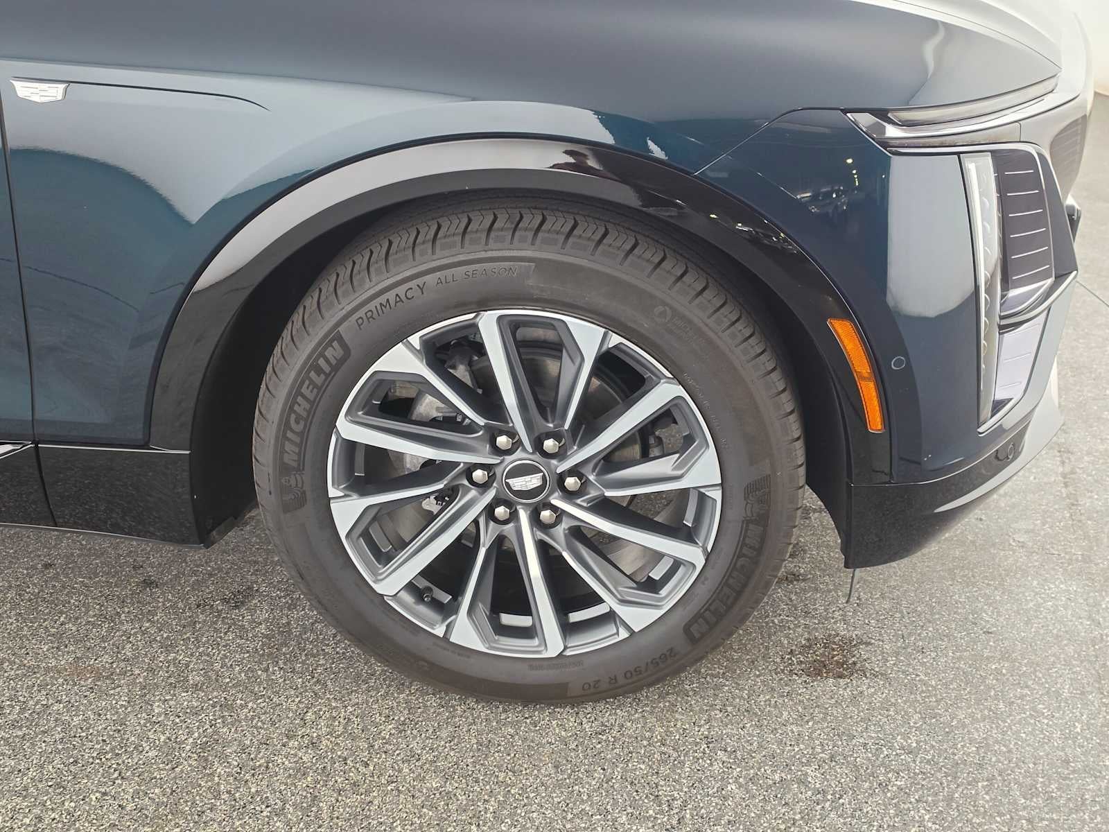 2024 Cadillac LYRIQ Sport