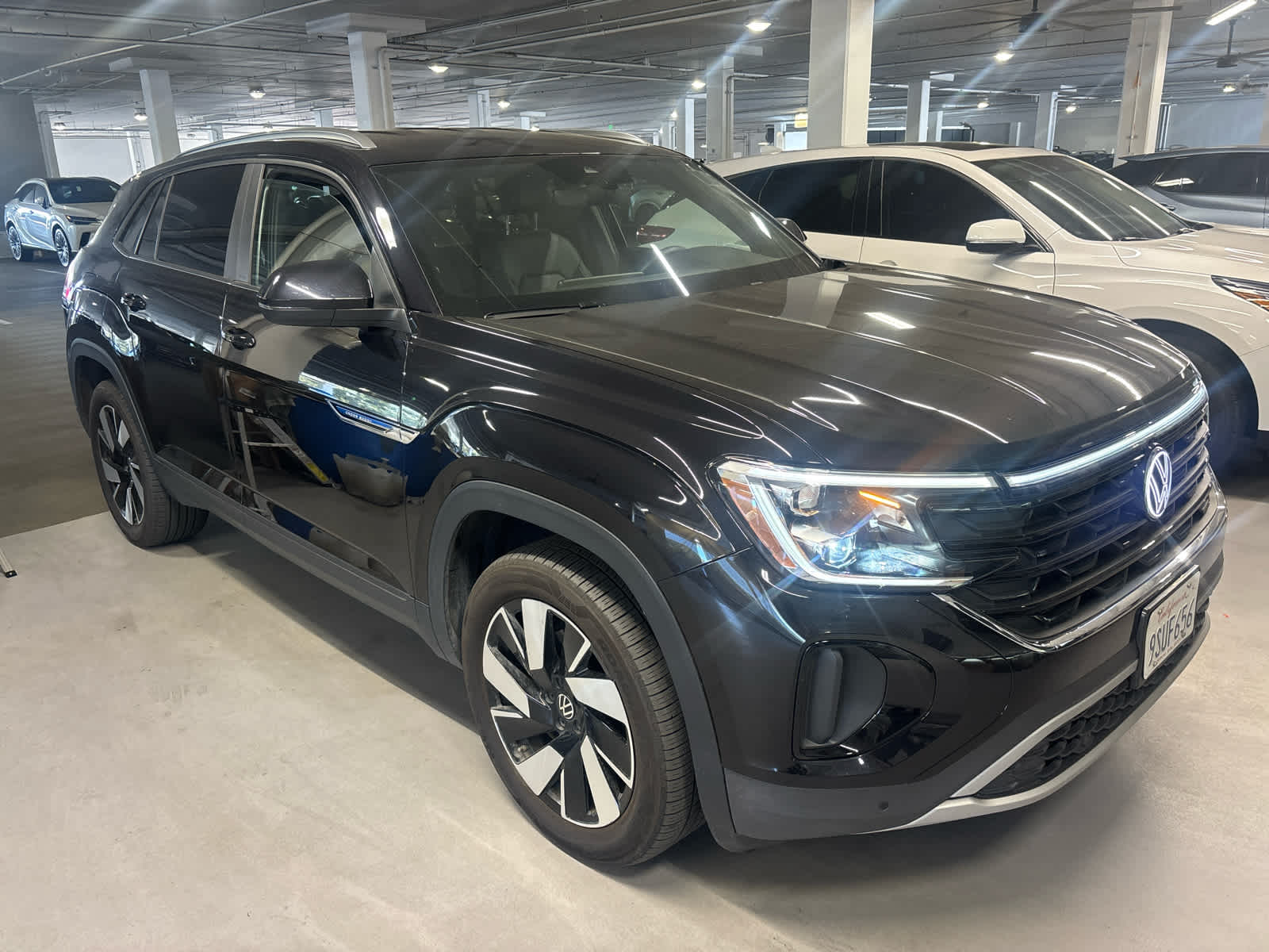 2025 Volkswagen Atlas Cross Sport 2.0T SE w/Technology