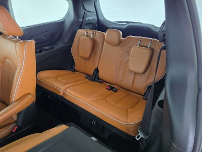 2023 Chrysler Pacifica Hybrid Pinnacle