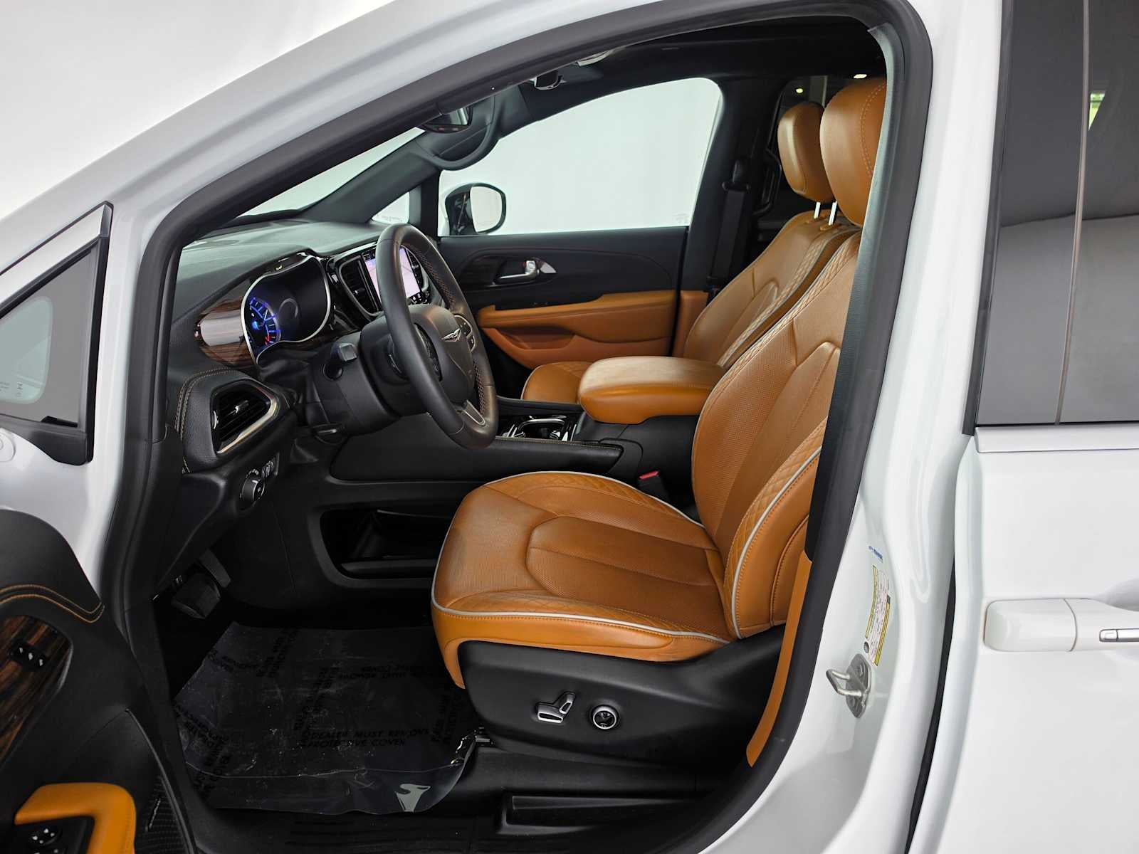 2023 Chrysler Pacifica Hybrid Pinnacle