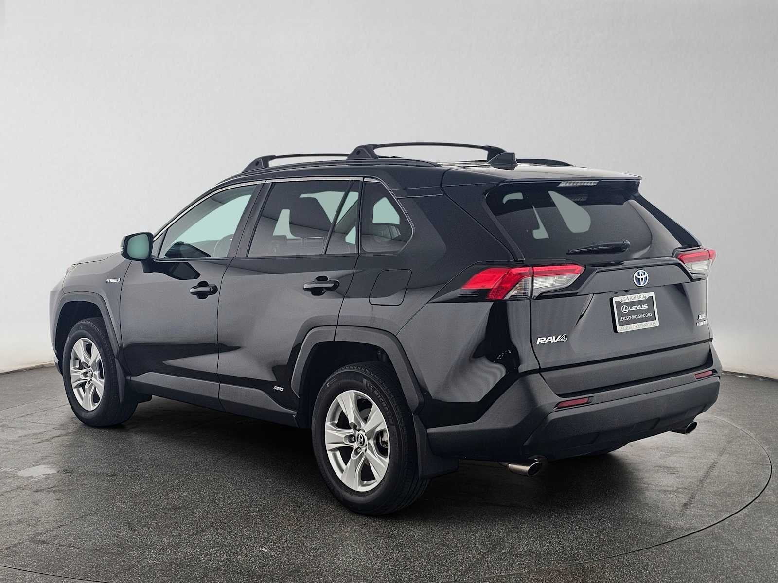 2020 Toyota RAV4 Hybrid XLE