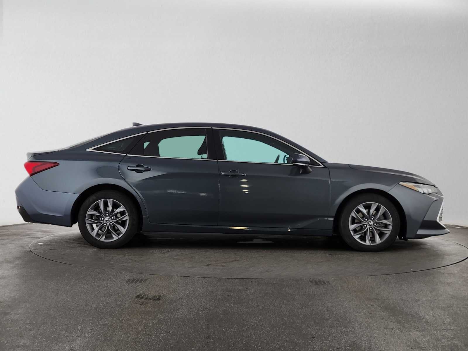2020 Toyota Avalon XLE
