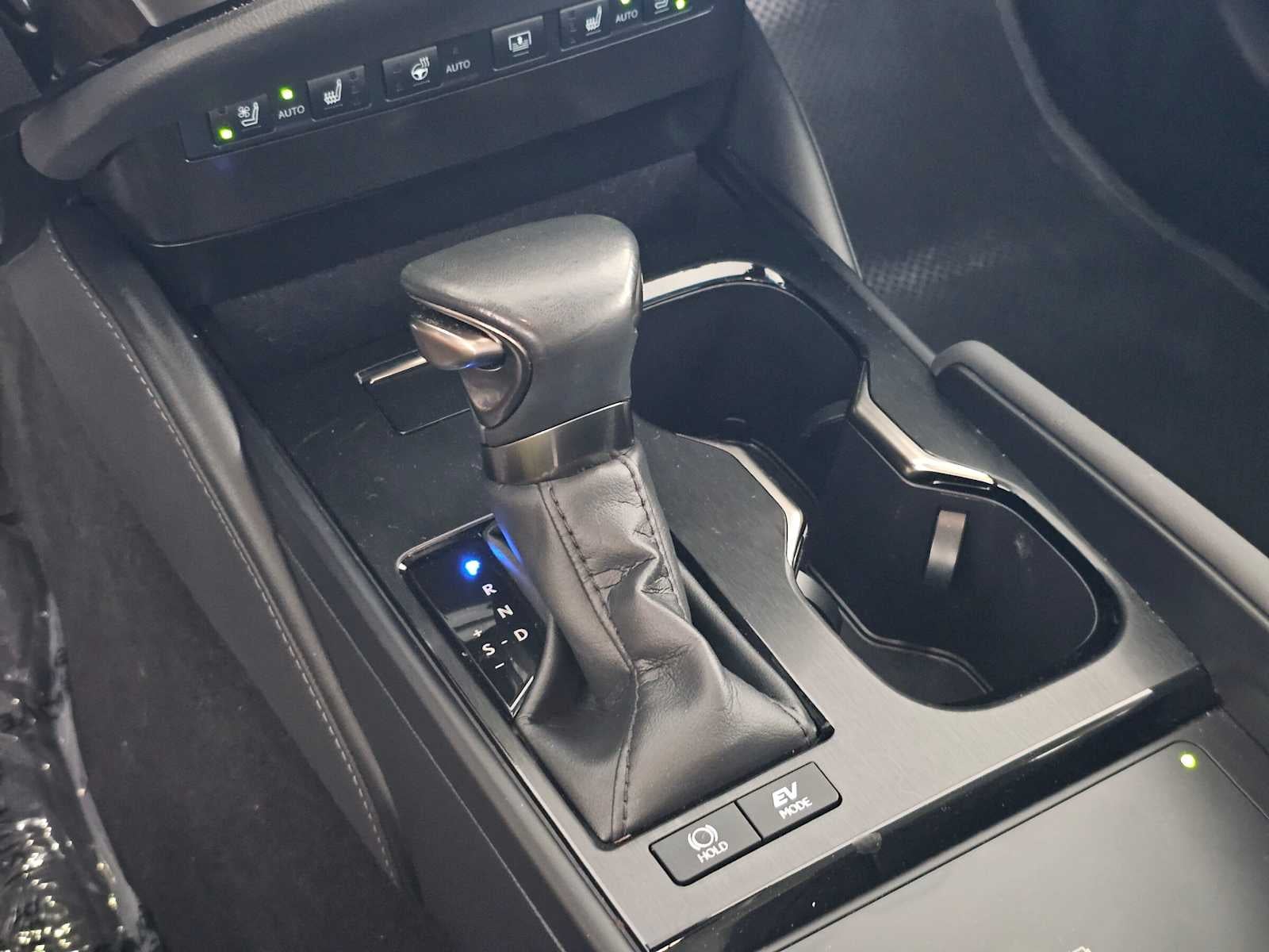 2023 Lexus ES 300h Luxury