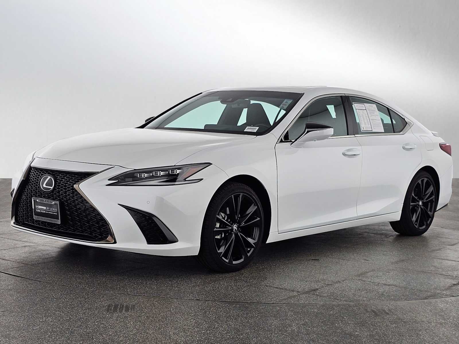 2024 Lexus ES F SPORT Handling