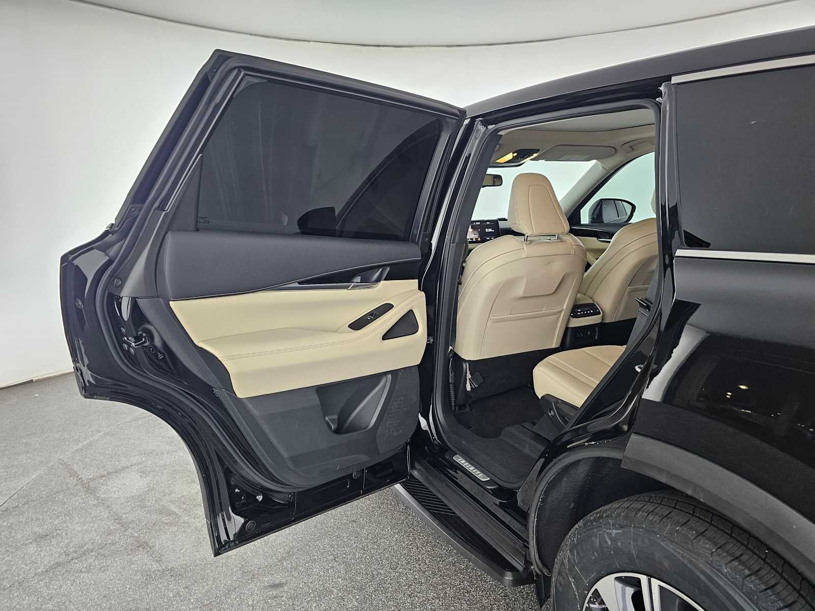 2022 INFINITI QX60 PURE