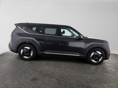 2026 Kia EV9 Light Long Range