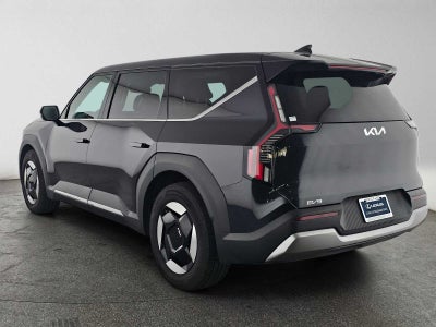 2026 Kia EV9 Light Long Range