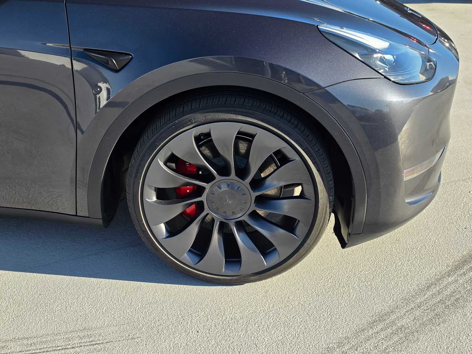 2024 Tesla Model Y Performance