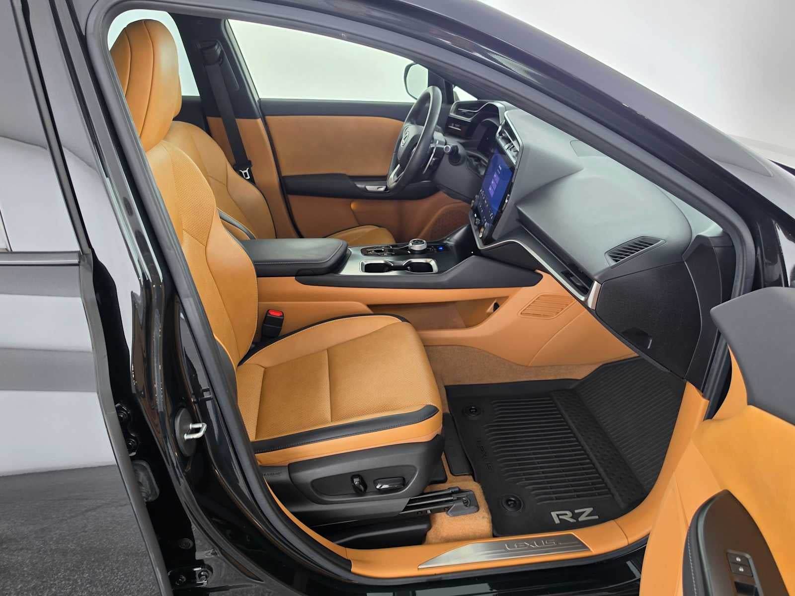 2023 Lexus RZ 450e Premium
