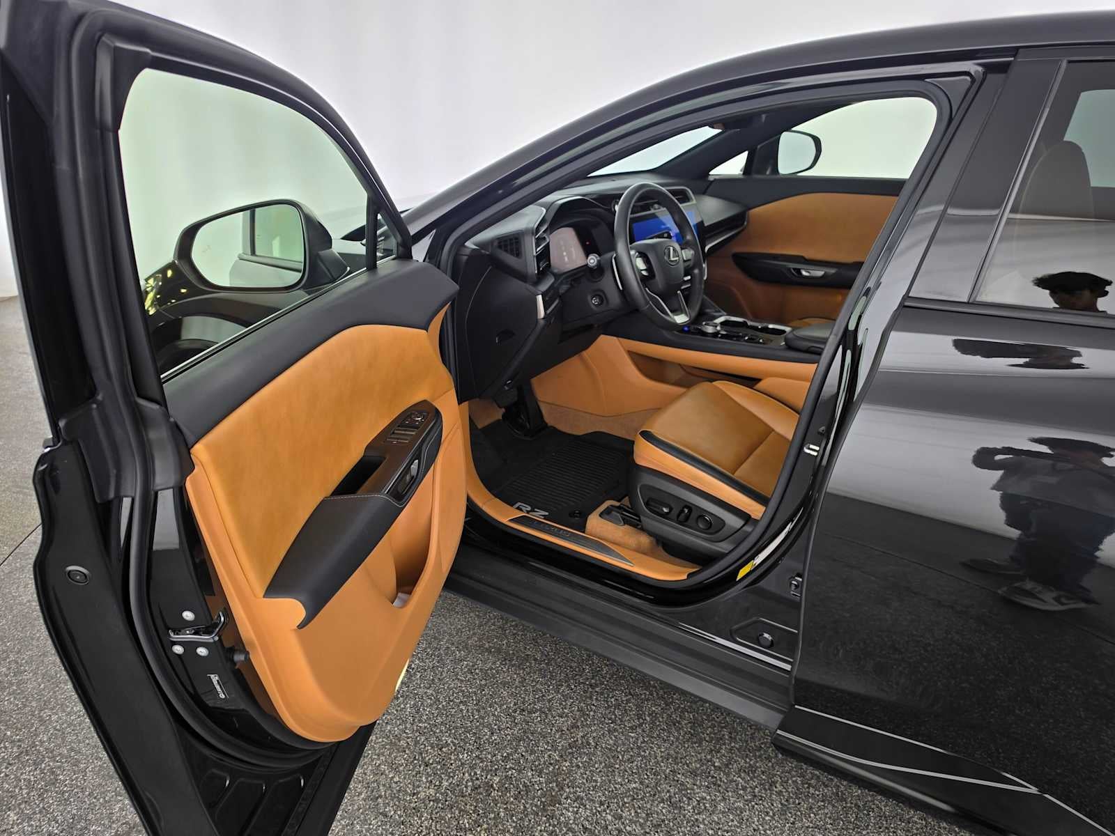 2023 Lexus RZ 450e Premium