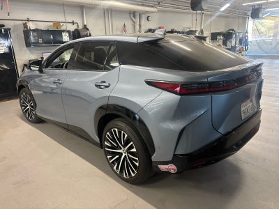 2023 Lexus RZ 450e Luxury