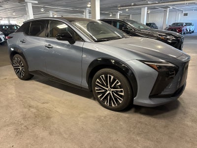 2023 Lexus RZ Luxury