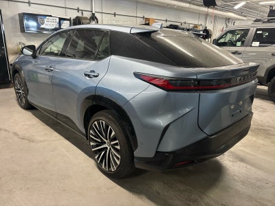 2023 Lexus RZ Luxury