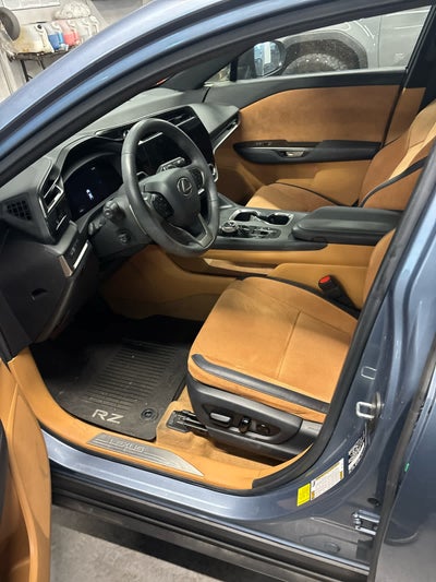 2023 Lexus RZ Luxury